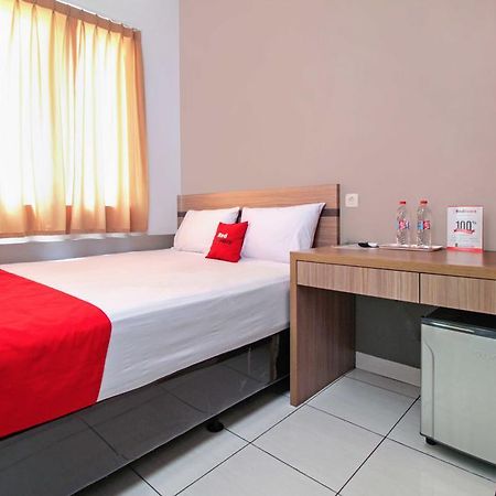 Reddoorz @ Karet Pedurenan 2 Jakarta Kültér fotó