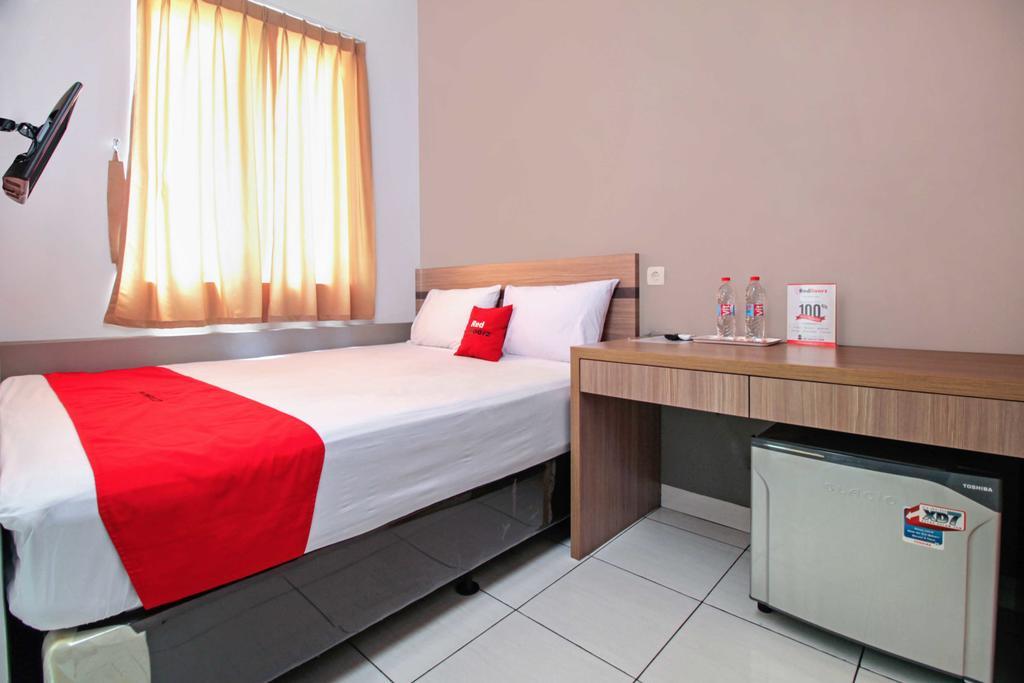Reddoorz @ Karet Pedurenan 2 Jakarta Kültér fotó